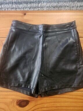Everbellus Faux Leather Shorts Black Size Large